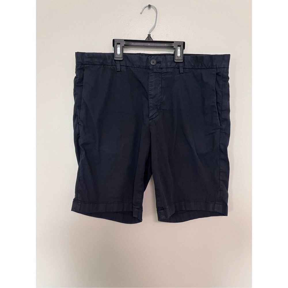 Theory Mens Navy walking Shorts sz 33